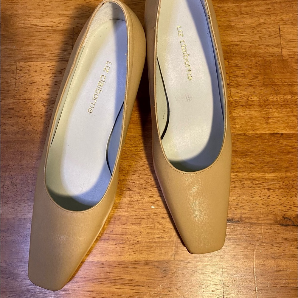 Liz Claiborne Nude Kitten Heel